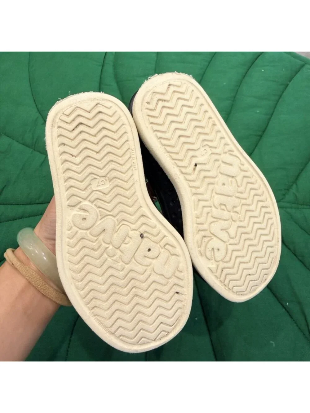 Native shoes howard